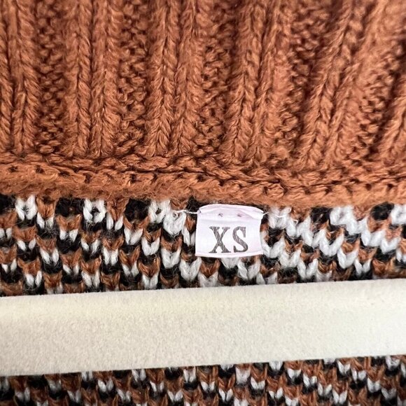 Preppy Knit V-Neck Sweater Vest - Picture 4 of 4